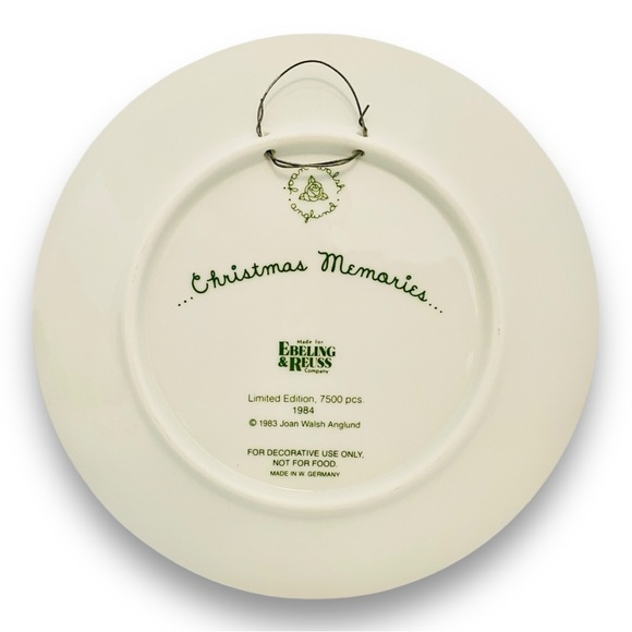 Collector Plate Joan Walsh Anglund vintage Christmas plates. Christmas Decor - Picture 5 of 9